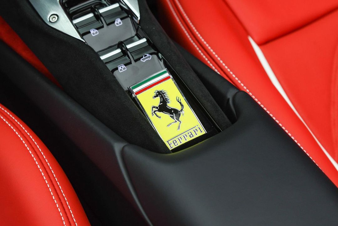 2024 Ferrari 296 GTS
