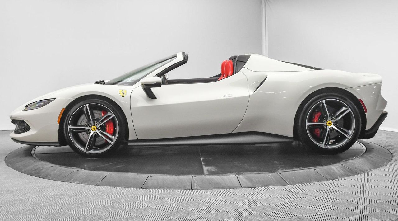 2024 Ferrari 296 GTS