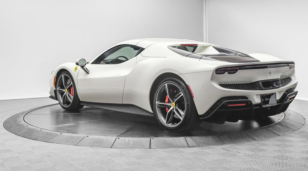 2024 Ferrari 296 GTS