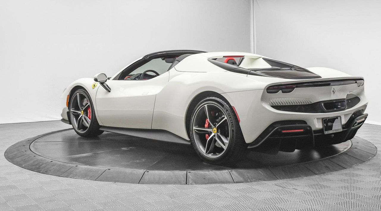 2024 Ferrari 296 GTS