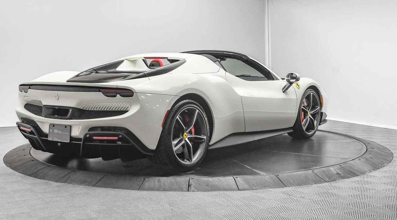 2024 Ferrari 296 GTS