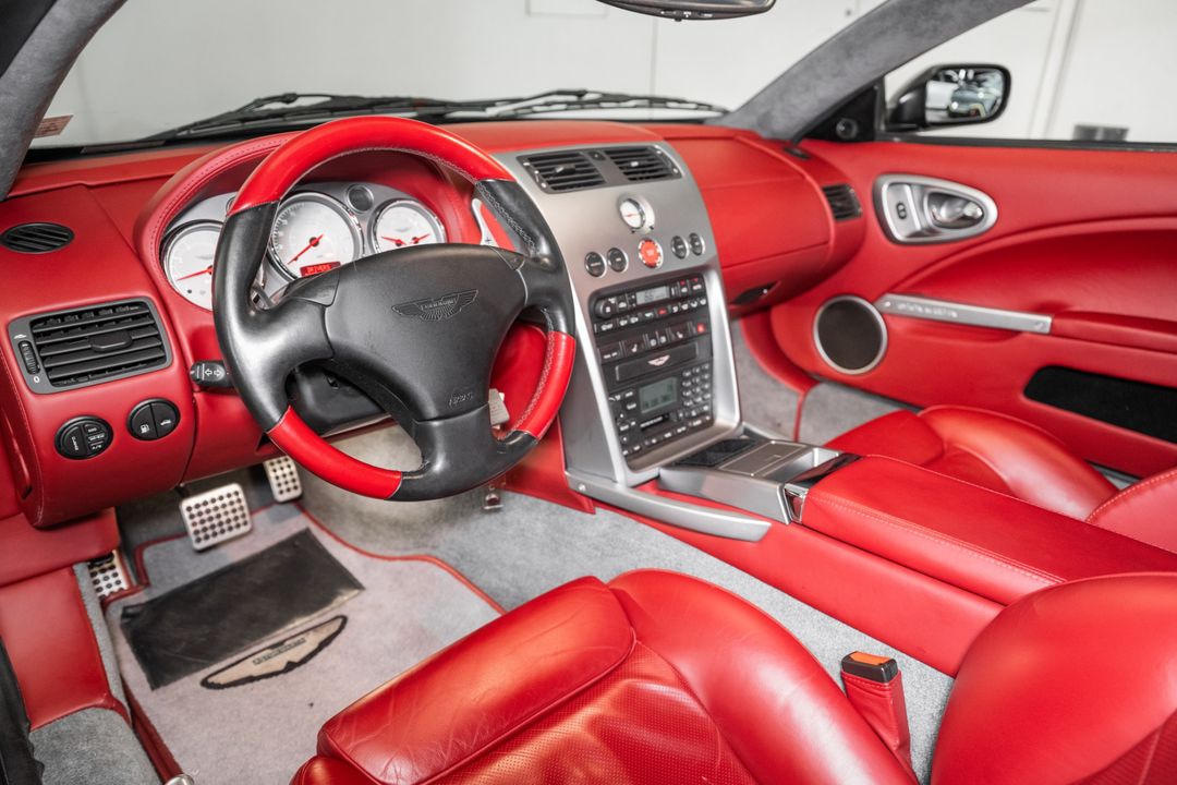 2002 Aston Martin Vanquish
