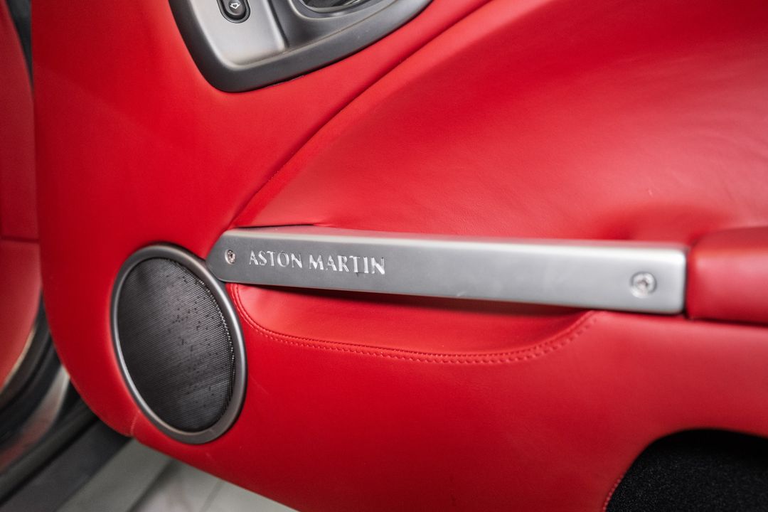 2002 Aston Martin Vanquish