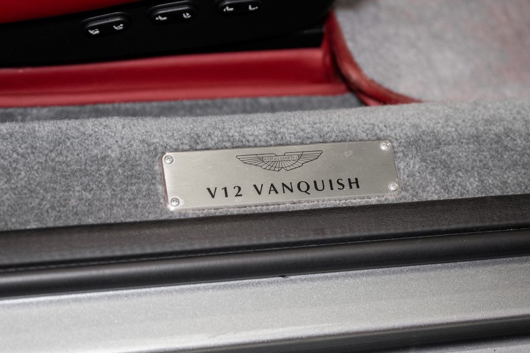2002 Aston Martin Vanquish