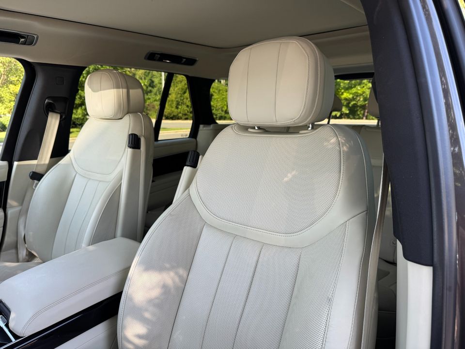 2023 Land Rover Range Rover P400 SE SWB