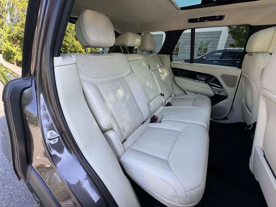 2023 Land Rover Range Rover P400 SE SWB