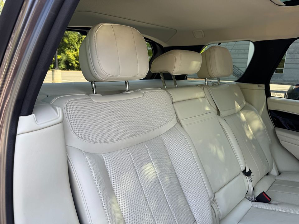 2023 Land Rover Range Rover P400 SE SWB