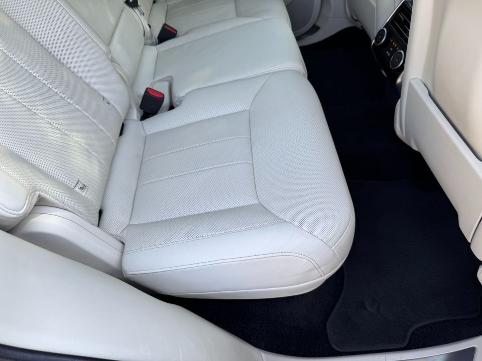 2023 Land Rover Range Rover P400 SE SWB