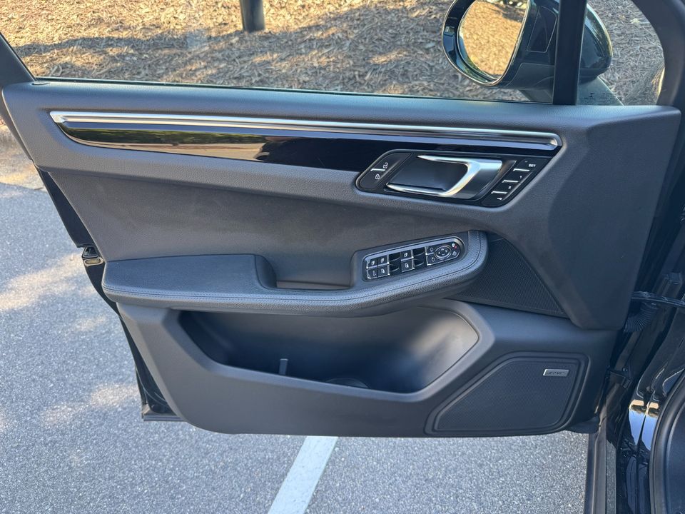 2020 Porsche Macan