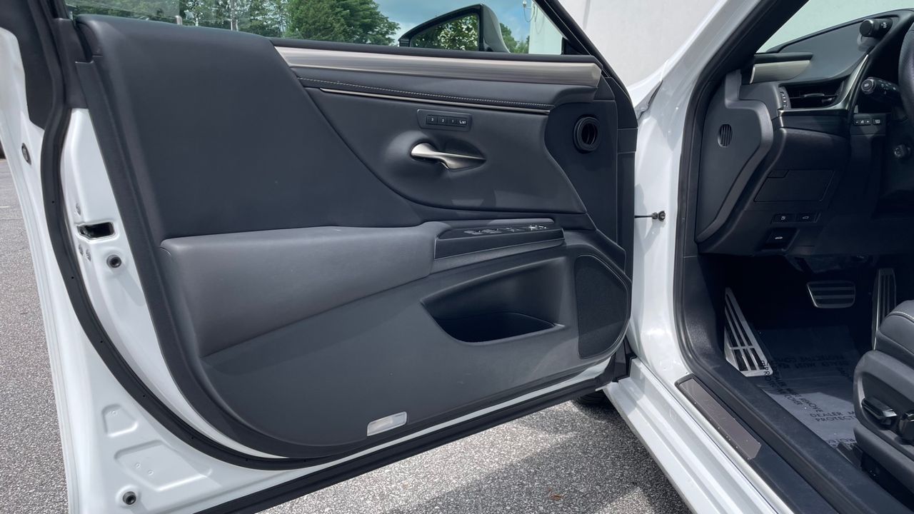 2021 Lexus ES