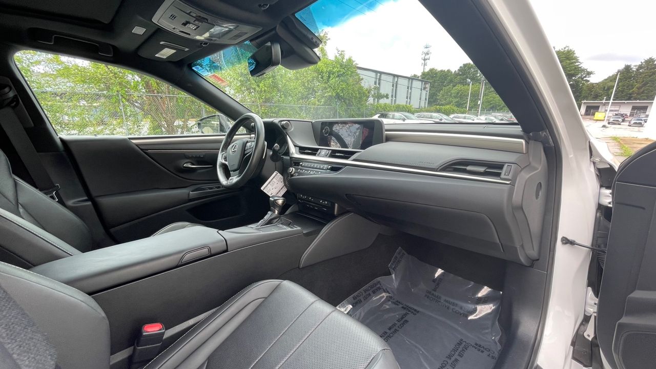 2021 Lexus ES