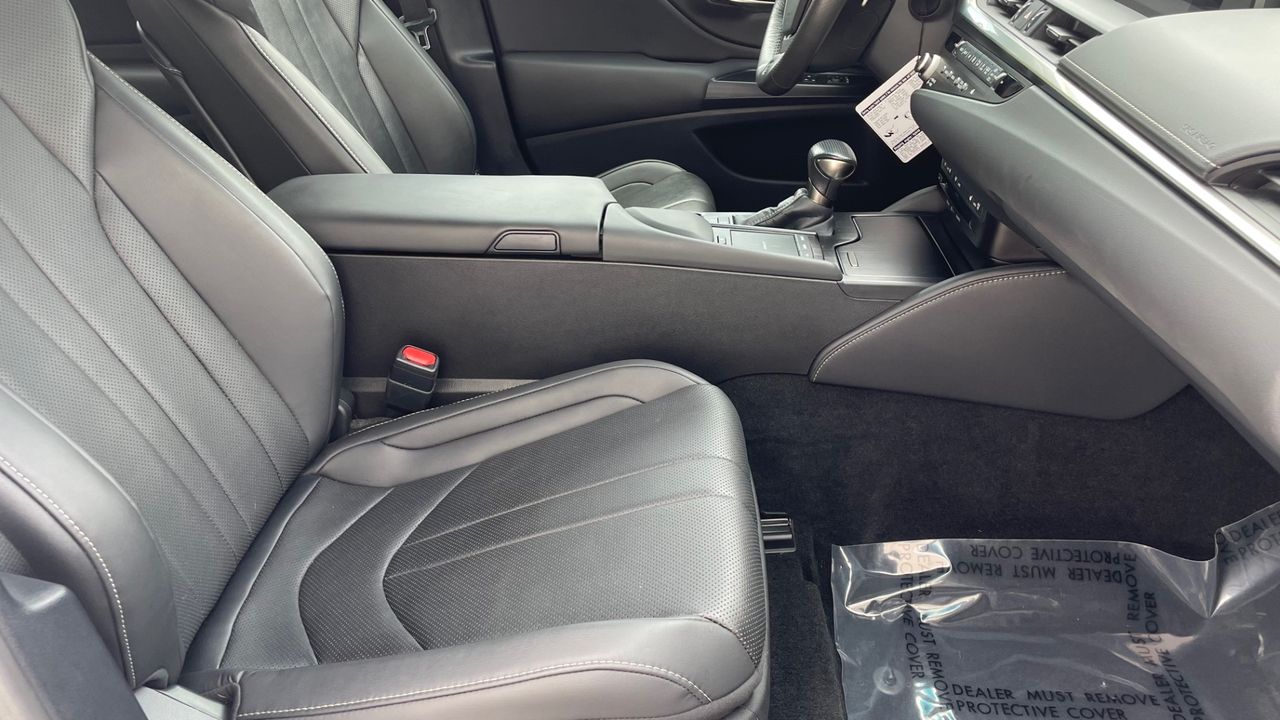 2021 Lexus ES