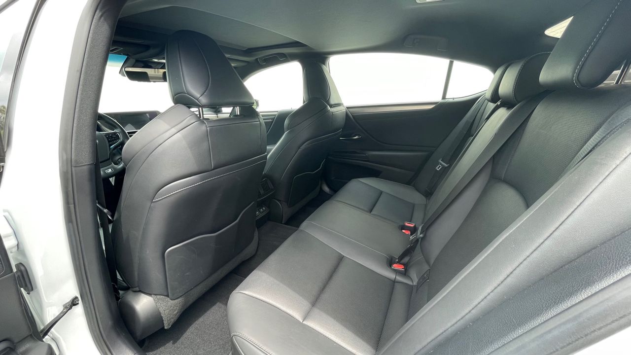 2021 Lexus ES