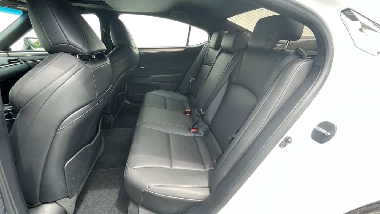 2021 Lexus ES