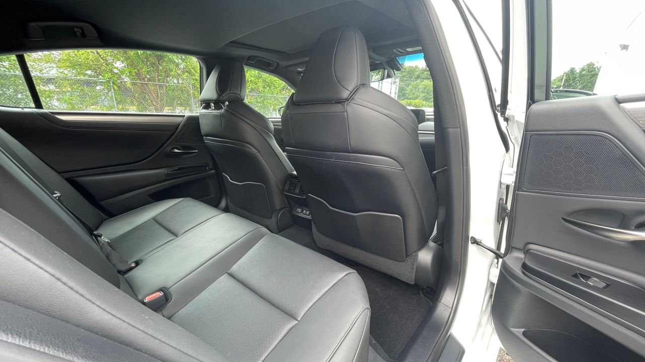 2021 Lexus ES