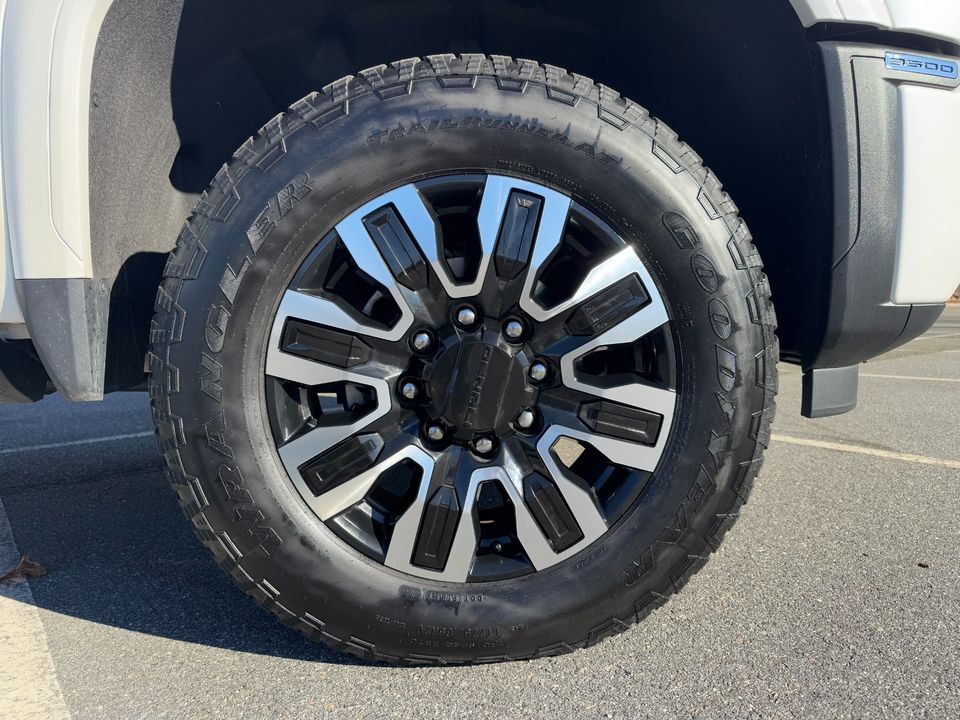 2024 GMC Sierra 3500HD Denali Ultimate