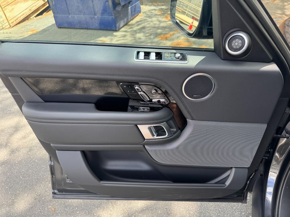 2020 Land Rover Range Rover P525 HSE LWB