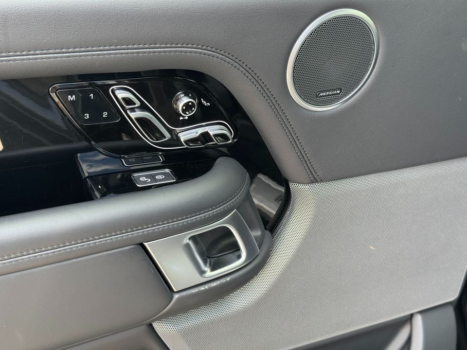 2020 Land Rover Range Rover P525 HSE LWB