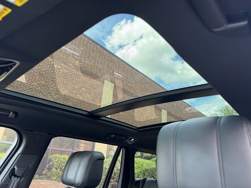 2020 Land Rover Range Rover P525 HSE LWB