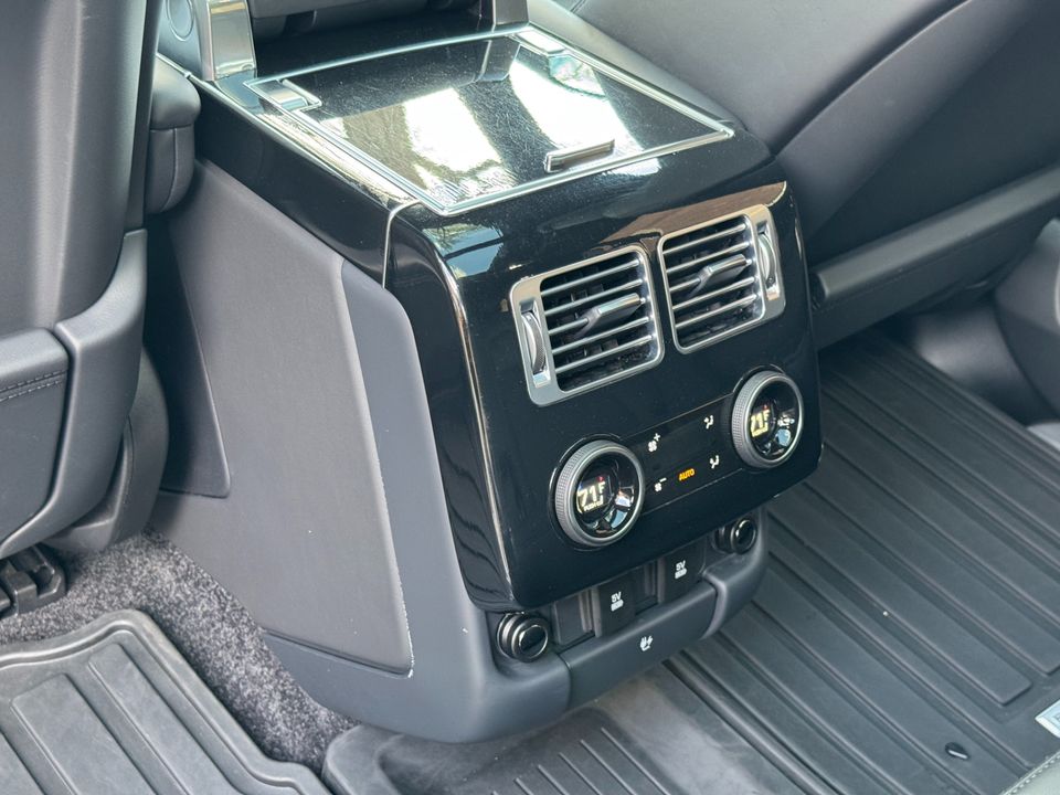 2020 Land Rover Range Rover P525 HSE LWB