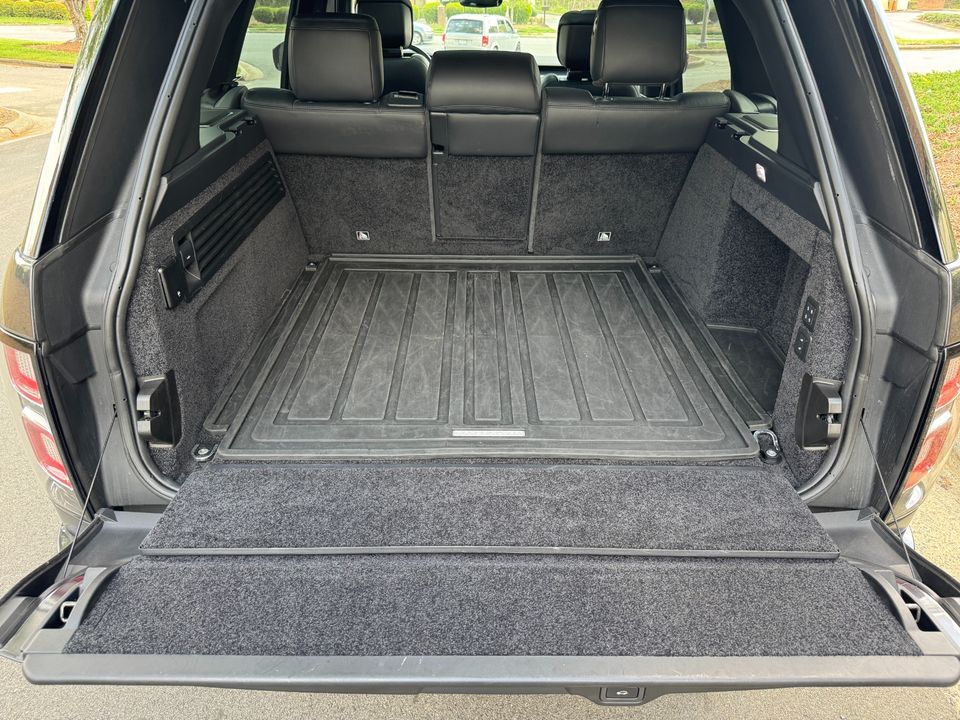 2020 Land Rover Range Rover P525 HSE LWB