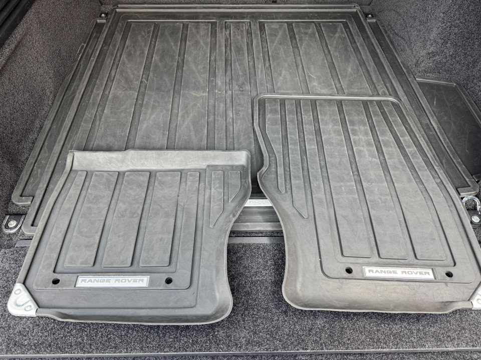 2020 Land Rover Range Rover P525 HSE LWB
