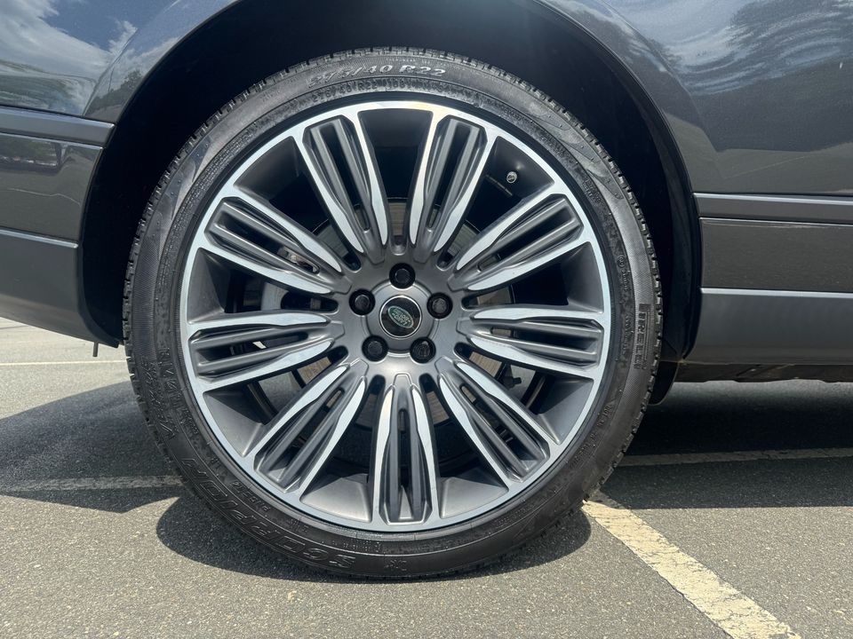 2020 Land Rover Range Rover P525 HSE LWB