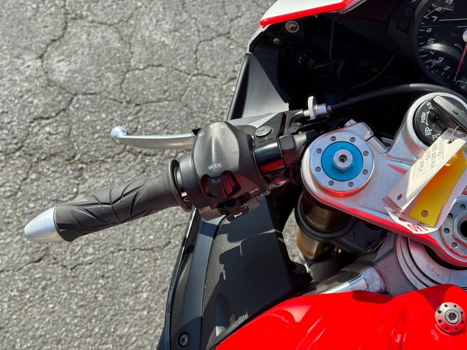 2013 Aprilia RSV4