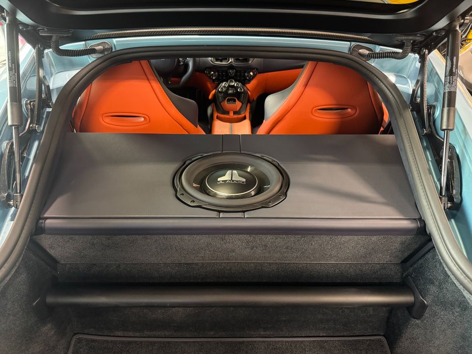 2023 Aston Martin Vantage V12