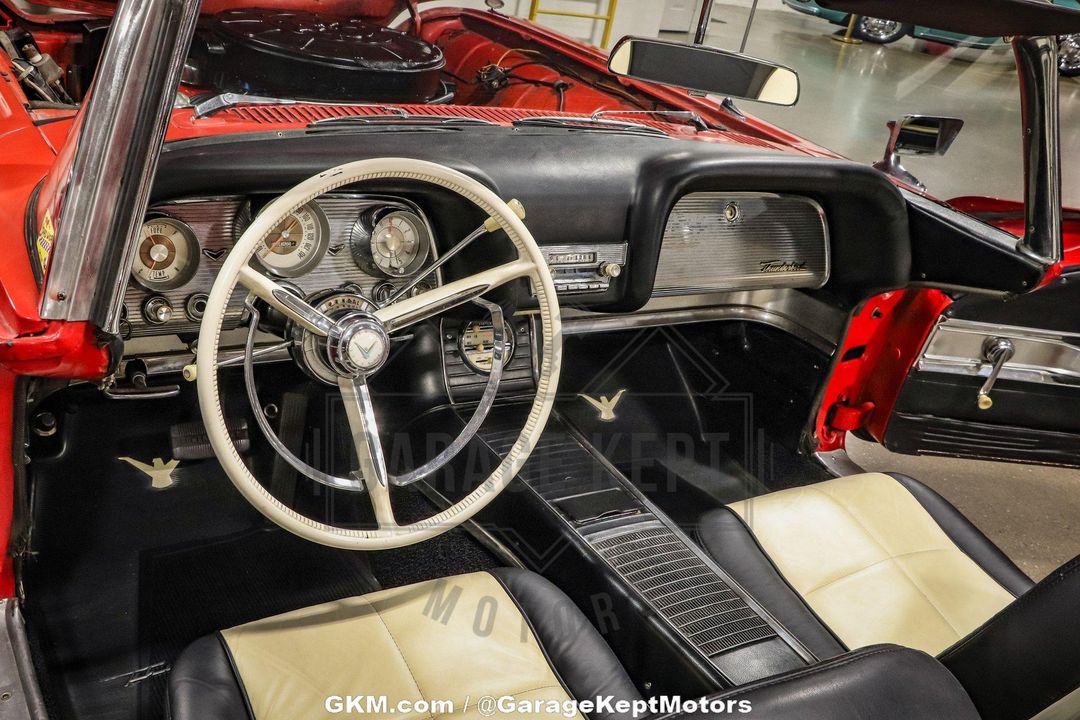 1960 Ford Thunderbird