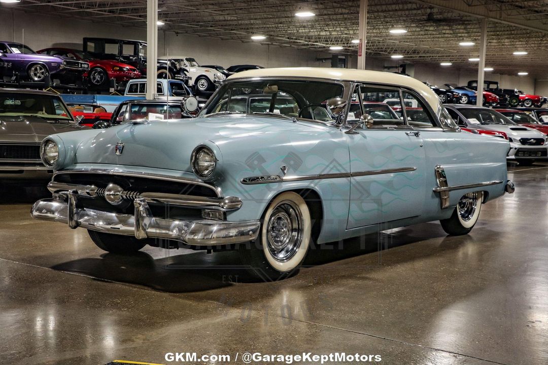 1953 Ford Crestline Victoria