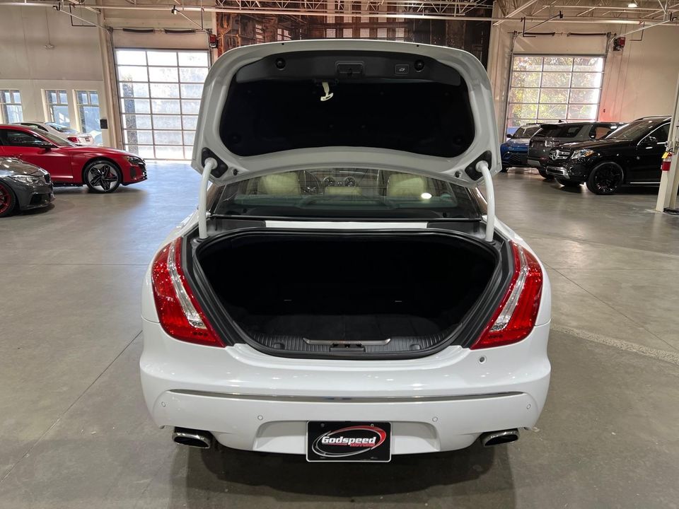 2012 Jaguar XJ