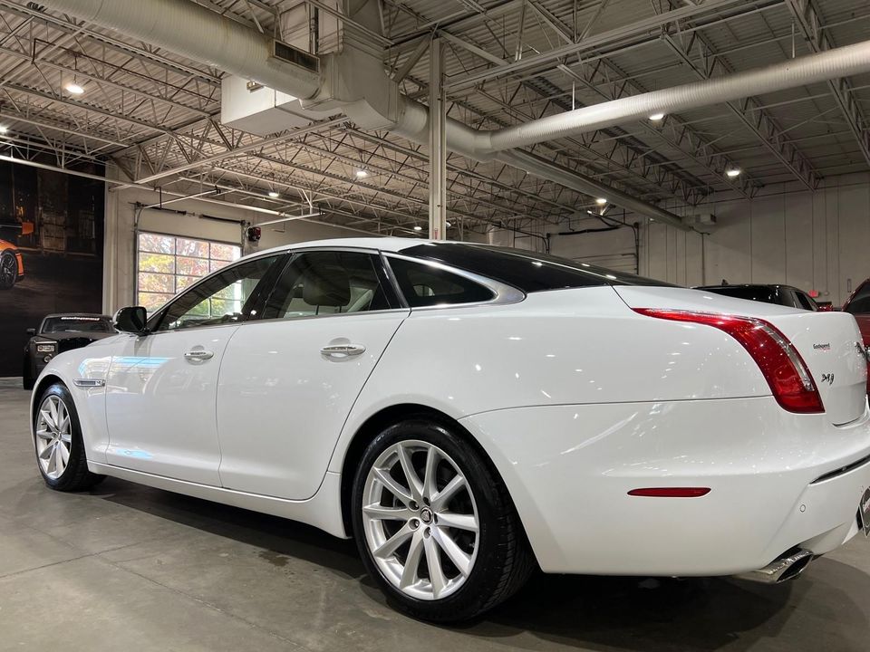 2012 Jaguar XJ