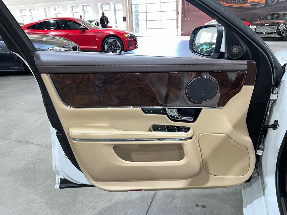 2012 Jaguar XJ
