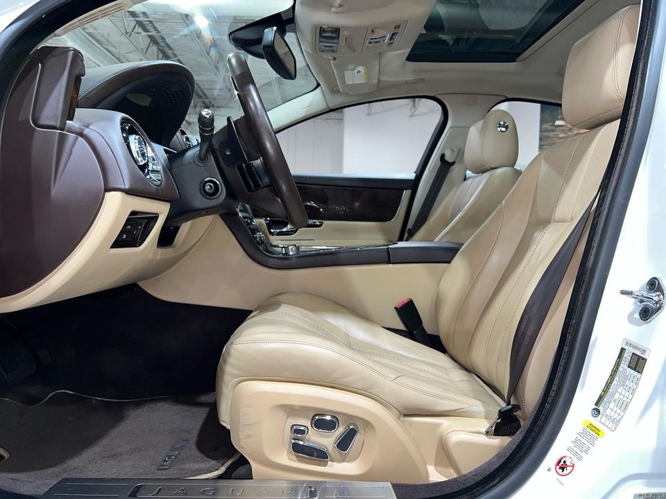 2012 Jaguar XJ