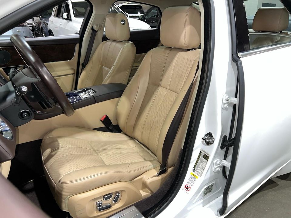 2012 Jaguar XJ