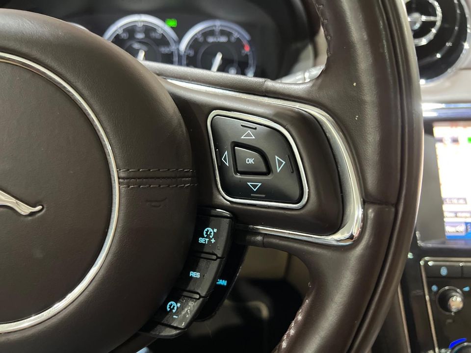 2012 Jaguar XJ