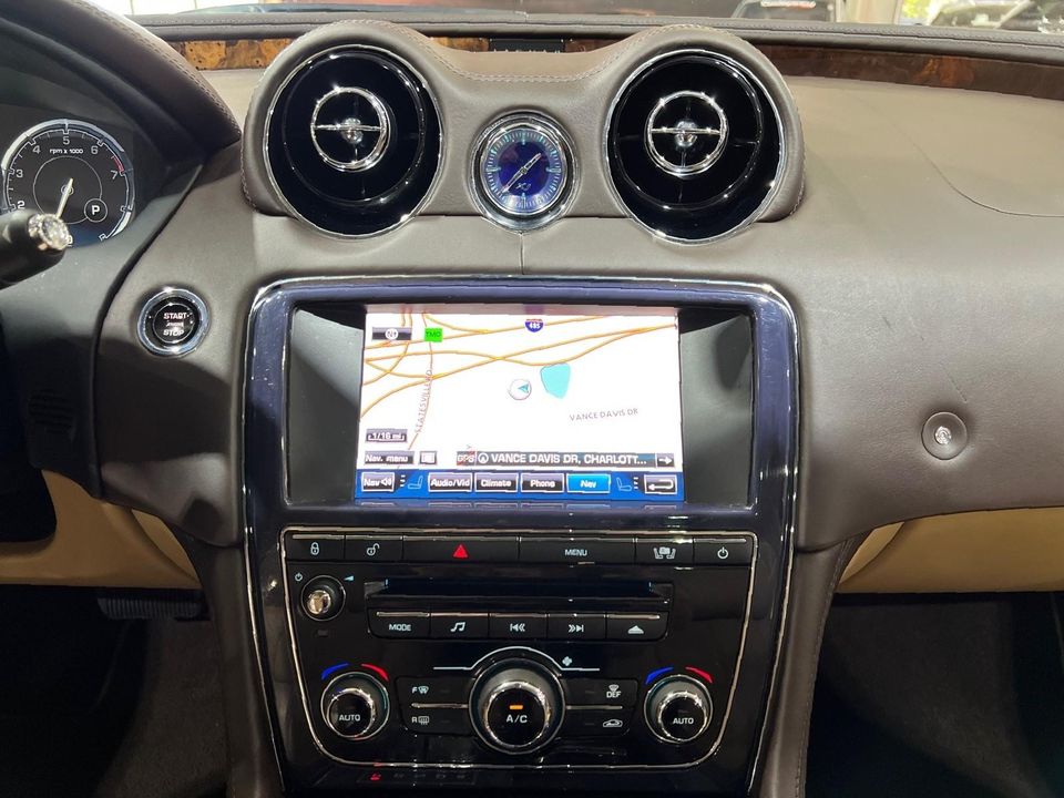 2012 Jaguar XJ