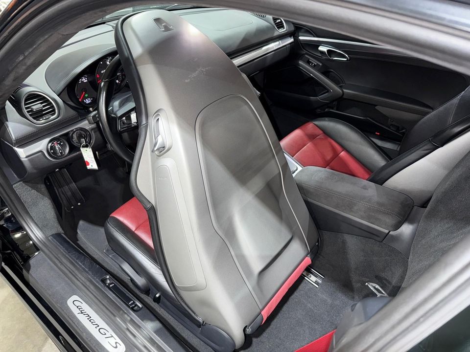 2018 Porsche 718 Cayman