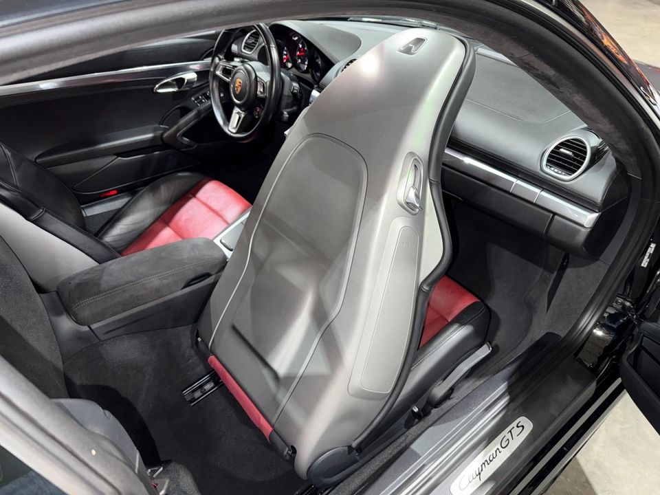 2018 Porsche 718 Cayman