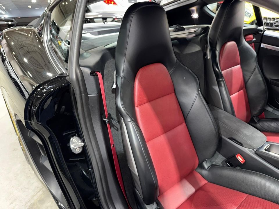 2018 Porsche 718 Cayman
