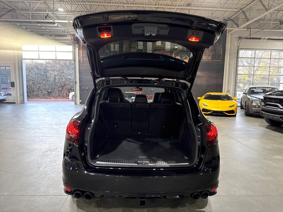 2014 Porsche Cayenne GTS