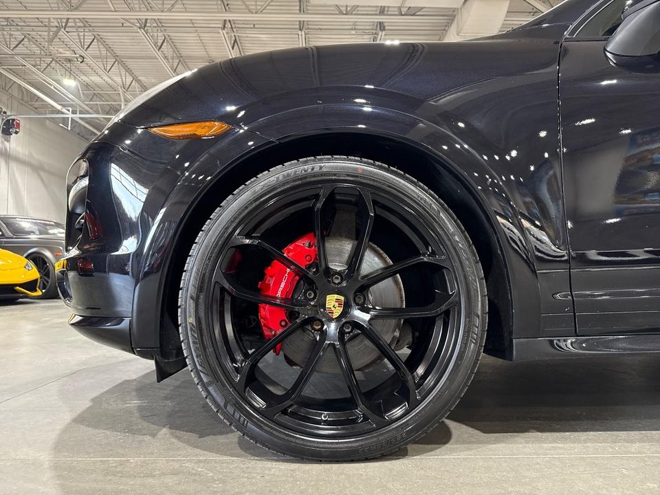 2014 Porsche Cayenne GTS