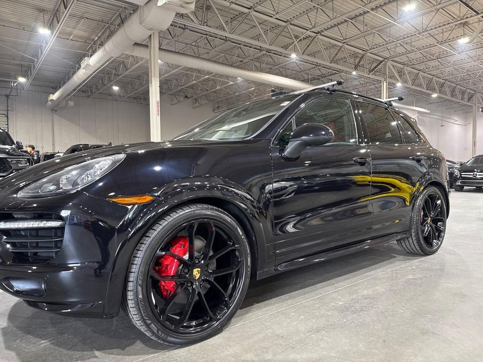 2014 Porsche Cayenne GTS