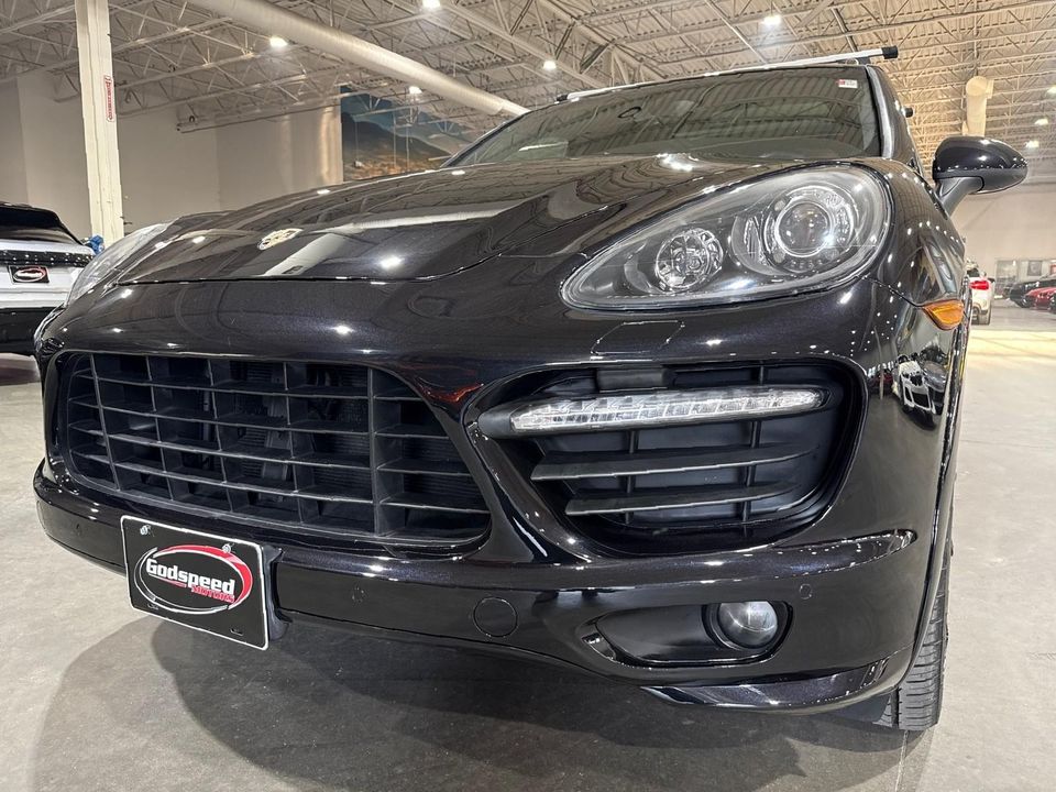 2014 Porsche Cayenne GTS