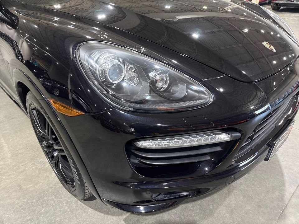 2014 Porsche Cayenne GTS