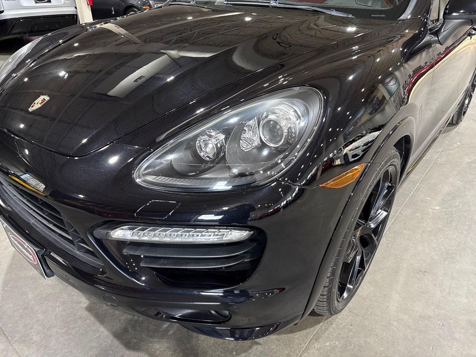 2014 Porsche Cayenne GTS