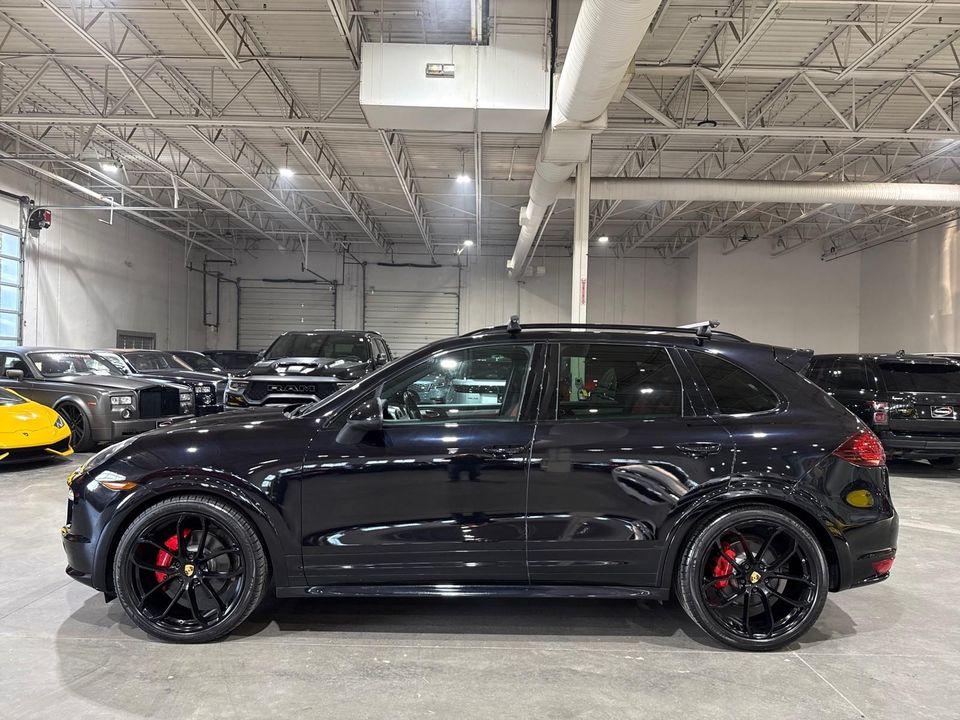 2014 Porsche Cayenne GTS