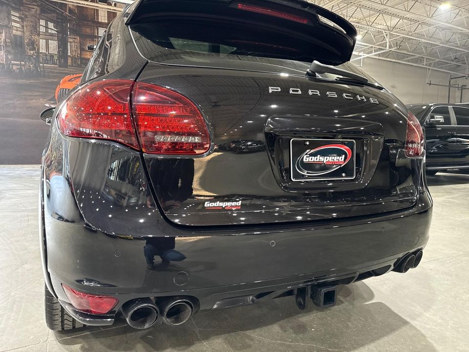 2014 Porsche Cayenne GTS