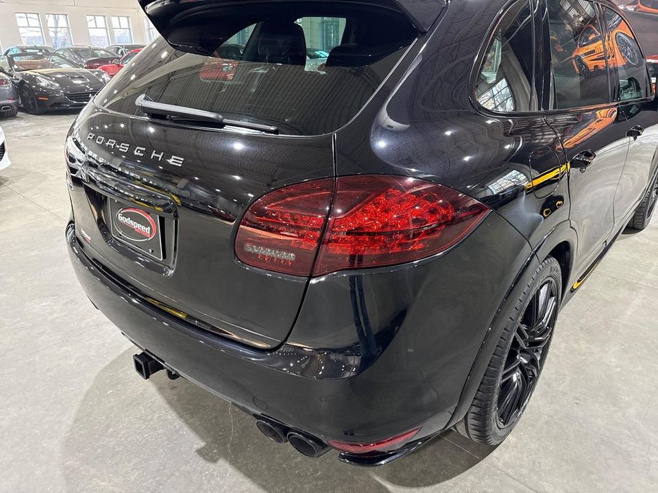 2014 Porsche Cayenne GTS